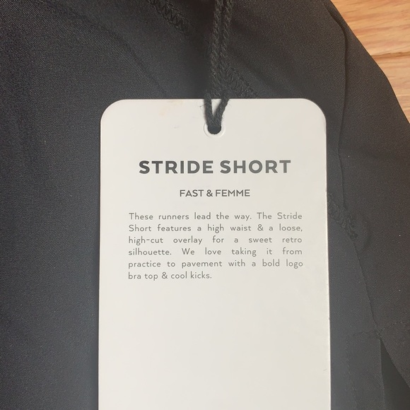 BNWT Alo Yoga: Black Stride Shorts - Black XXS - Picture 4 of 7